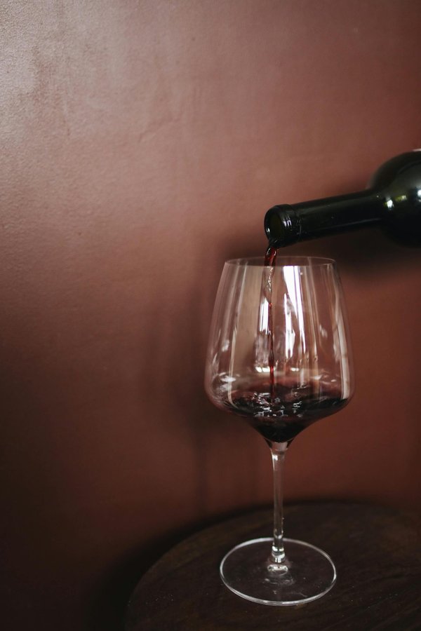 Offrez un cadeau unique avec un verre à vin personnalisable